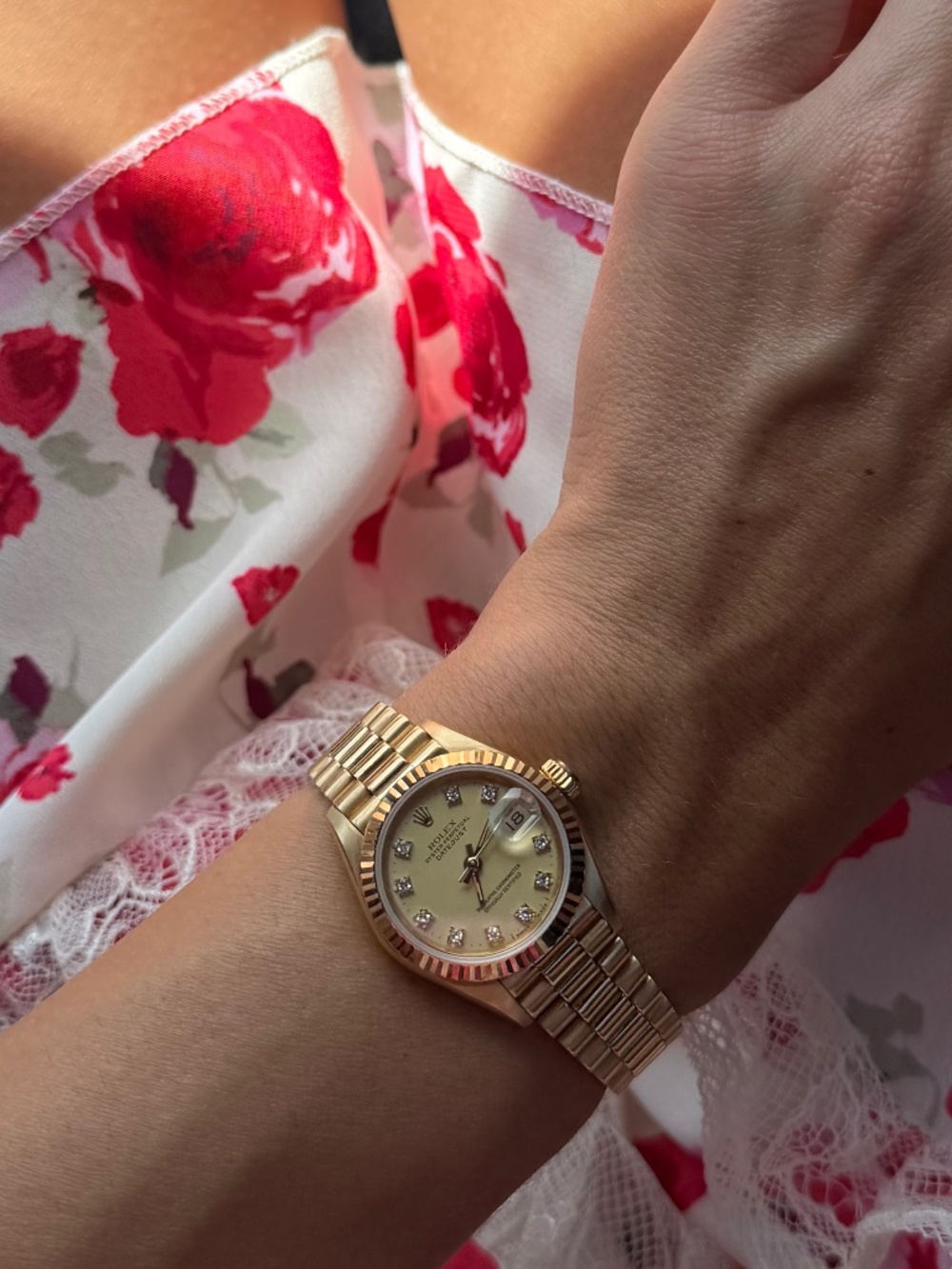 100% Authentic Rolex Lady-Datejust 26mm with original diamond dial Yellow Gold - Picture 5 of 11